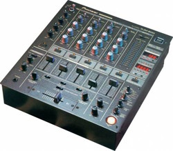 Pioneer DJM-600 (Аренда 1000 руб)